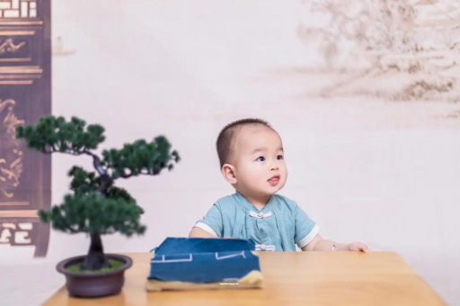 慈利宝宝半夜吐了怎么回事 慈利宝宝半夜吐了怎么回事